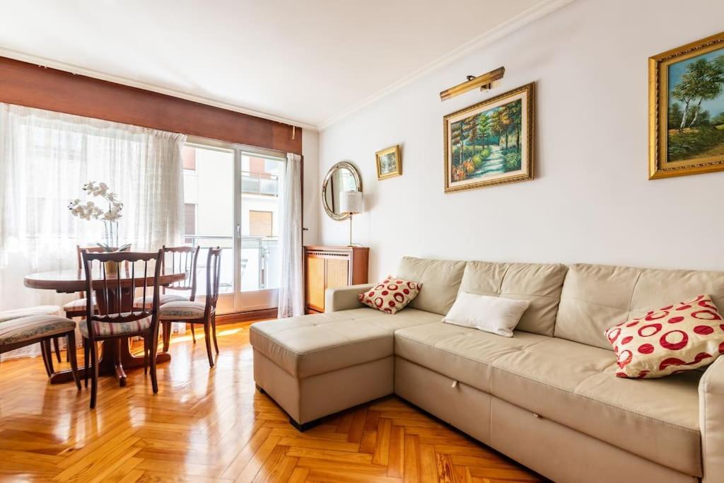 Terraza Playa Y Calle Peatonal Ess03377 سان سيباستيان المظهر الخارجي الصورة
