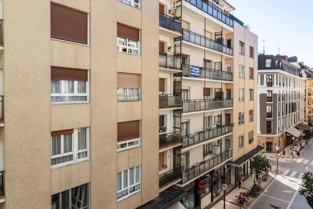 Terraza Playa Y Calle Peatonal Ess03377 سان سيباستيان المظهر الخارجي الصورة