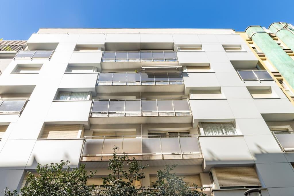 Terraza Playa Y Calle Peatonal Ess03377 سان سيباستيان المظهر الخارجي الصورة